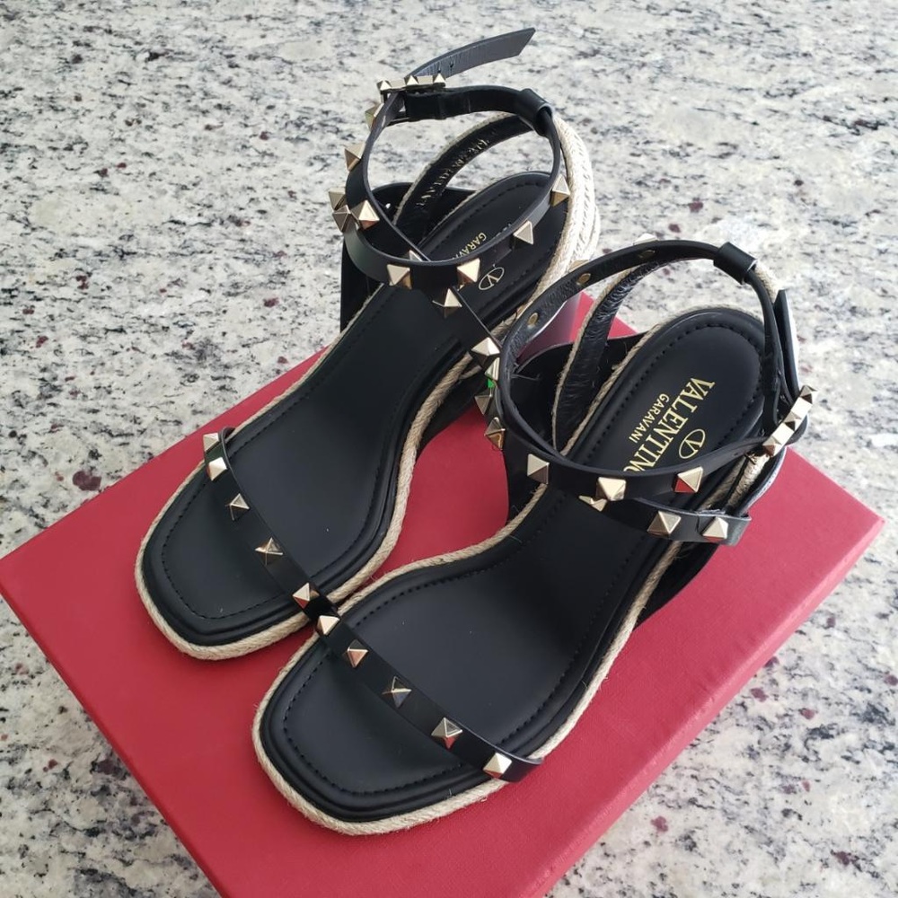 NEW Valentino Black Leather Studded Sandal with Block Heel